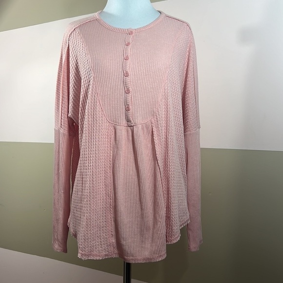 Gibsonlook Nordstrom Pink Waffle Long Sleeve Henley Barbie Top in Blush Small - Picture 2 of 6